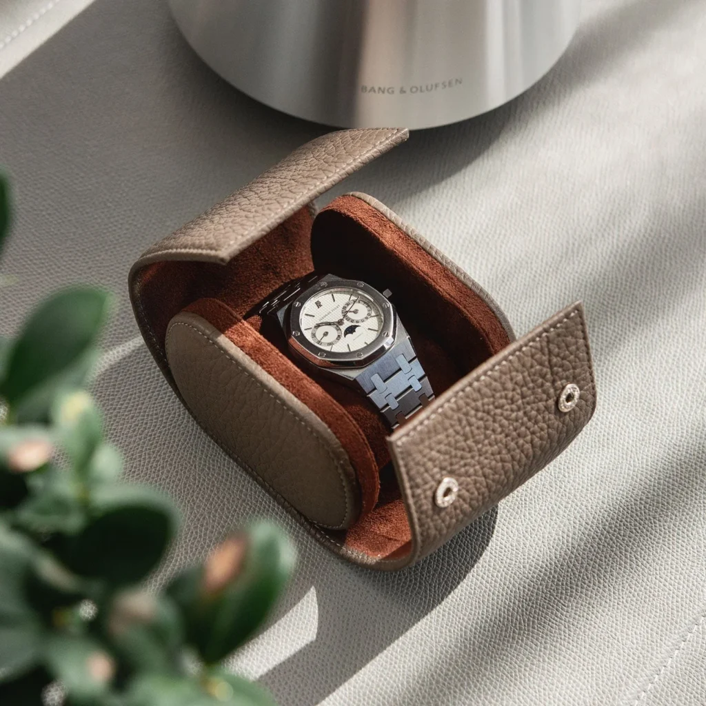 Products 5 leather watch roll