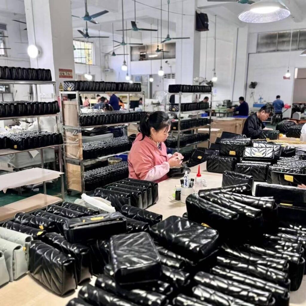 Makeup Bag Manufacturers: Your Complete 2026 Guide to Custom Cosmetic Bag Production & OEM Solutions 4 Factory QC process