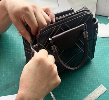 sample making for OEM leather bag factory