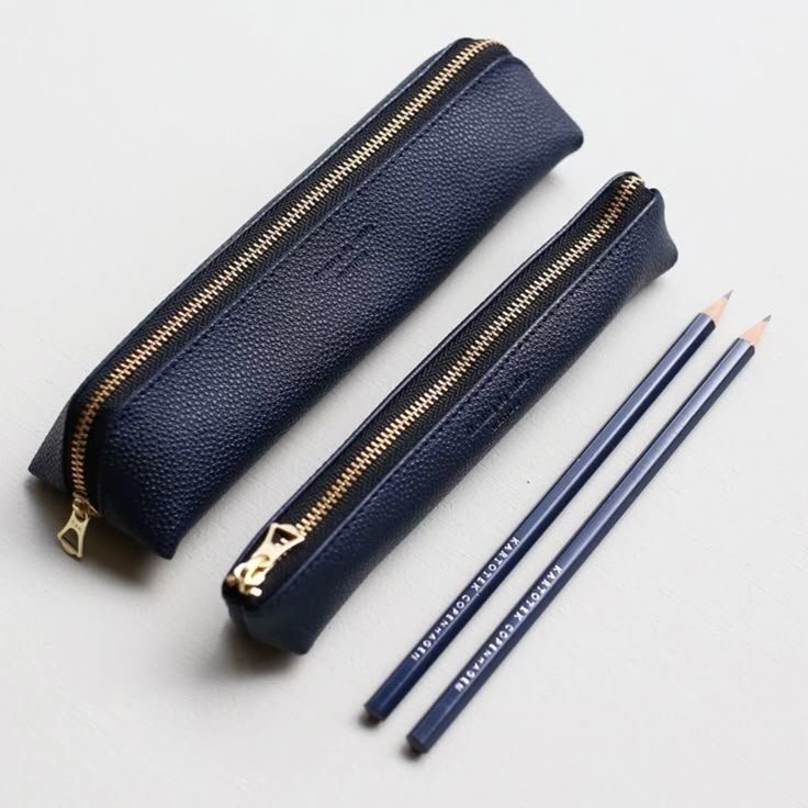 custom small leather goods manufacturer