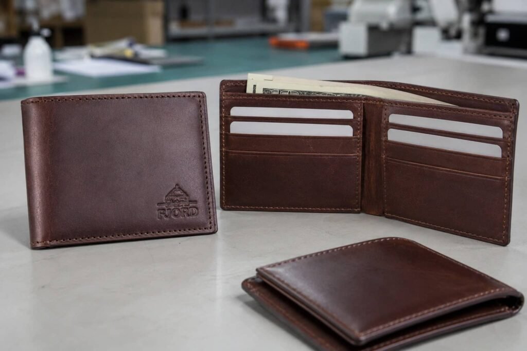 Custom bifold leather wallet manufacturing project