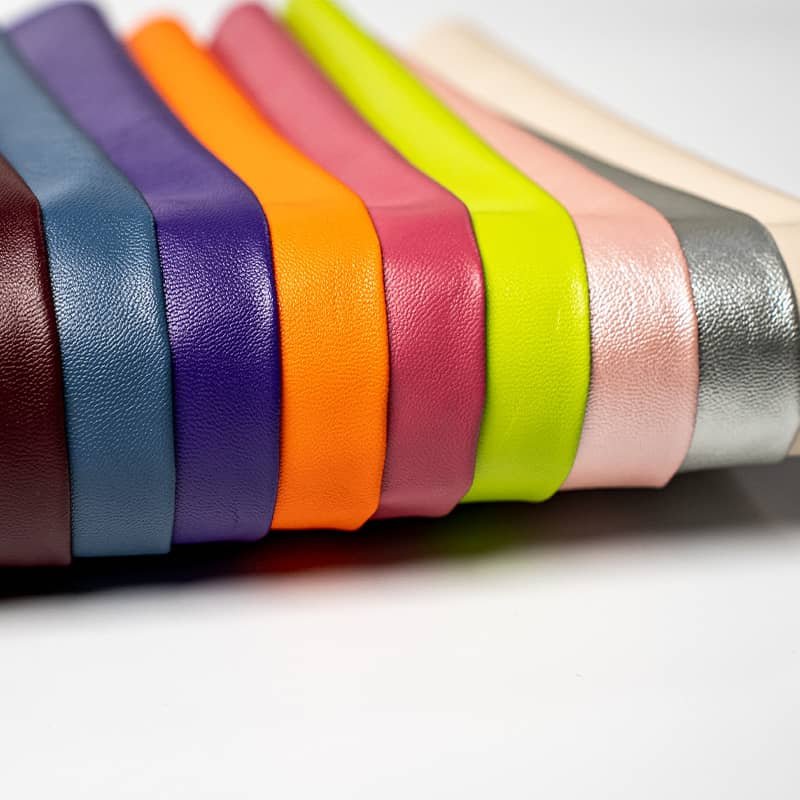 Materials Guide 3 Microfiber and PU leather material samples for vegan bag manufacturing