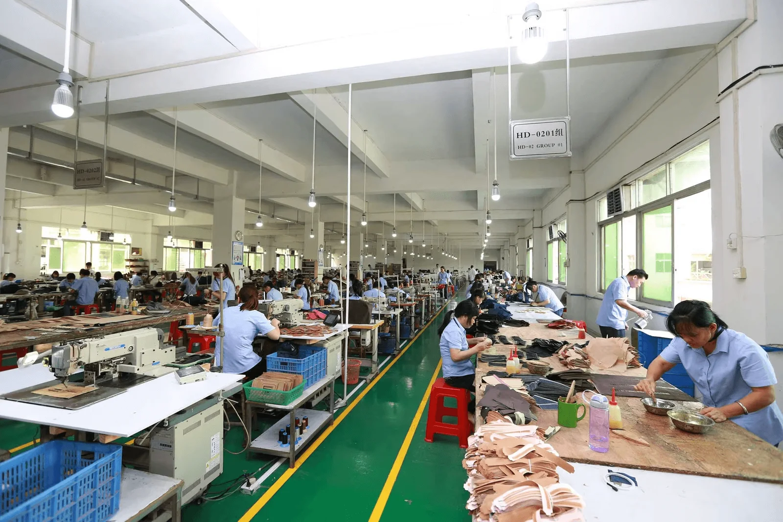 leather bag factory production line in China
